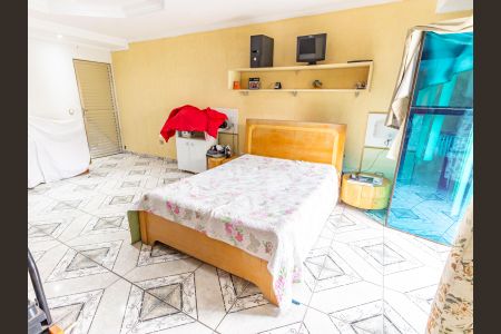 Casa à venda com 240m², 4 quartos e 1 vagaSuíte