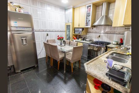 Casa à venda com 240m², 4 quartos e 1 vagaCozinha