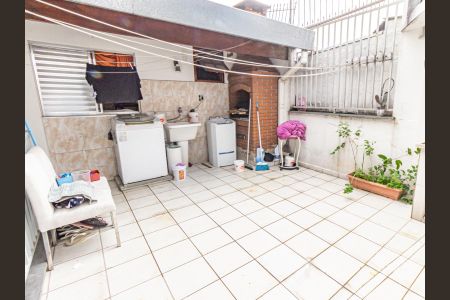 Casa à venda com 240m², 4 quartos e 1 vagaTerraço