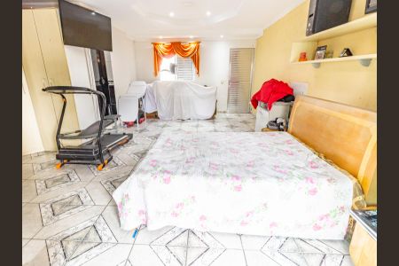 Casa à venda com 240m², 4 quartos e 1 vagaSuíte