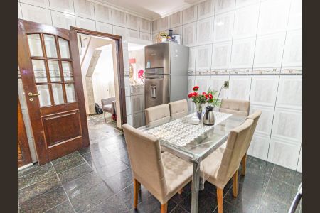 Casa à venda com 240m², 4 quartos e 1 vagaCozinha