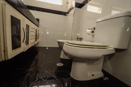 Apartamento à venda com 158m², 3 quartos e 3 vagasBanheiro da Suite