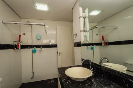 Apartamento à venda com 158m², 3 quartos e 3 vagasBanheiro da Suite