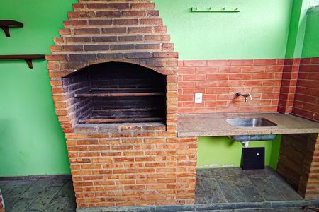 Casa à venda com 210m², 4 quartos e 2 vagas Casa à venda com 210m², 4 quartos e 2 vagasterraço - churrasqueira