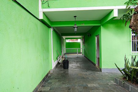 Casa à venda com 210m², 4 quartos e 2 vagas Casa à venda com 210m², 4 quartos e 2 vagasgaragem