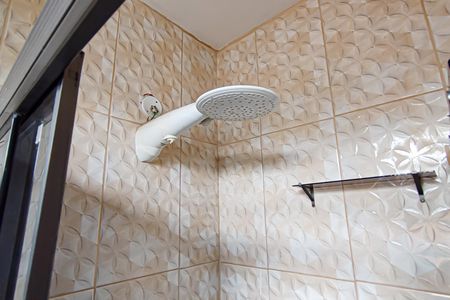 Casa à venda com 210m², 4 quartos e 2 vagas Casa à venda com 210m², 4 quartos e 2 vagasbanheiro social 2