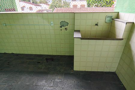 Casa à venda com 210m², 4 quartos e 2 vagas Casa à venda com 210m², 4 quartos e 2 vagasterraço - lavanderia