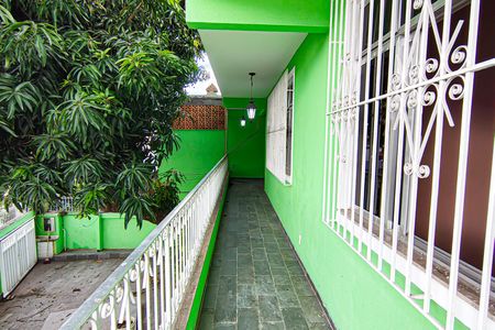 Casa à venda com 210m², 4 quartos e 2 vagas Casa à venda com 210m², 4 quartos e 2 vagasterraço - varanda