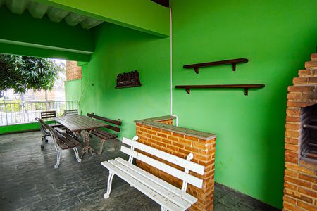 Casa à venda com 210m², 4 quartos e 2 vagas Casa à venda com 210m², 4 quartos e 2 vagasterraço