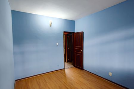 Casa à venda com 210m², 4 quartos e 2 vagas Casa à venda com 210m², 4 quartos e 2 vagasquarto 1