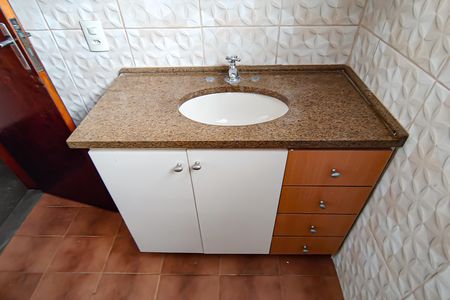 Casa à venda com 210m², 4 quartos e 2 vagas Casa à venda com 210m², 4 quartos e 2 vagasbanheiro social 2