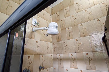 Casa à venda com 210m², 4 quartos e 2 vagas Casa à venda com 210m², 4 quartos e 2 vagasbanheiro social