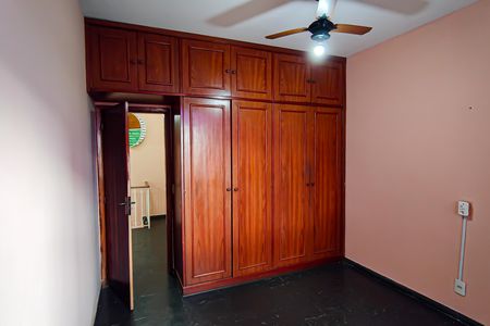 Casa à venda com 210m², 4 quartos e 2 vagas Casa à venda com 210m², 4 quartos e 2 vagasquarto 4