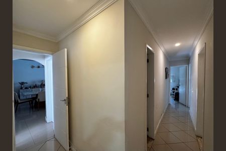 Apartamento à venda com 176m², 4 quartos e 3 vagas Apartamento à venda com 176m², 4 quartos e 3 vagasCorredor