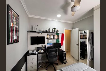 Apartamento à venda com 176m², 4 quartos e 3 vagas Apartamento à venda com 176m², 4 quartos e 3 vagasQuarto 2