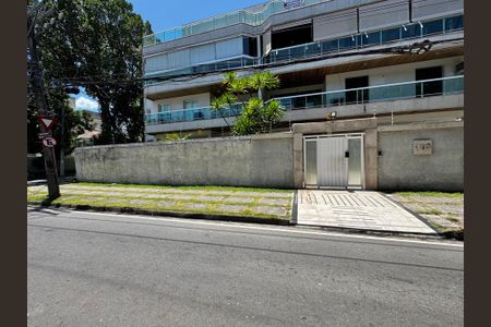 Apartamento à venda com 176m², 4 quartos e 3 vagas Apartamento à venda com 176m², 4 quartos e 3 vagasFachada