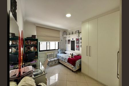 Apartamento à venda com 176m², 4 quartos e 3 vagas Apartamento à venda com 176m², 4 quartos e 3 vagasQuarto 1