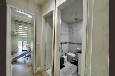 Apartamento à venda com 176m², 4 quartos e 3 vagas Apartamento à venda com 176m², 4 quartos e 3 vagasSuíte 2