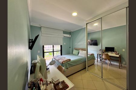 Apartamento à venda com 176m², 4 quartos e 3 vagas Apartamento à venda com 176m², 4 quartos e 3 vagasSuíte 1