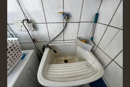 Apartamento à venda com 176m², 4 quartos e 3 vagas Apartamento à venda com 176m², 4 quartos e 3 vagasCozinha e Área de Serviço