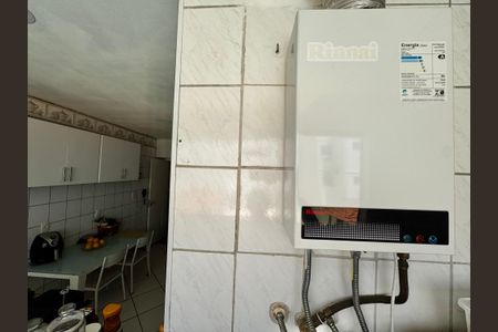 Apartamento à venda com 176m², 4 quartos e 3 vagas Apartamento à venda com 176m², 4 quartos e 3 vagasCozinha e Área de Serviço