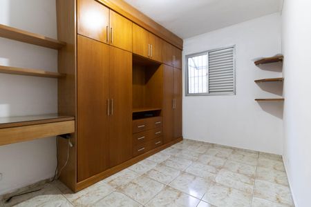 Quarto 1 de apartamento para alugar com 2 quartos, 70m² em Vila Liviero, São Paulo
