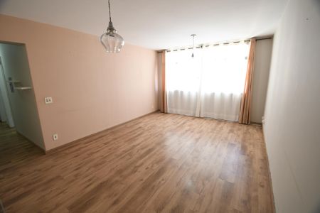 Sala de apartamento à venda com 2 quartos, 107m² em Centro, Campinas