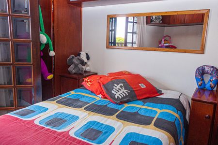 Casa para alugar com 220m², 4 quartos e 8 vagasSuíte 3