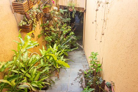 Casa para alugar com 220m², 4 quartos e 8 vagasCorredor