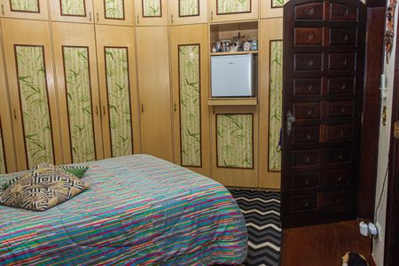 Casa para alugar com 220m², 4 quartos e 8 vagasSuíte 2