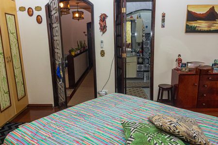 Casa para alugar com 220m², 4 quartos e 8 vagasSuíte 2