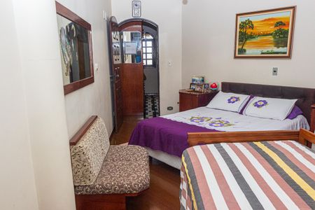 Casa para alugar com 220m², 4 quartos e 8 vagasSuíte 1