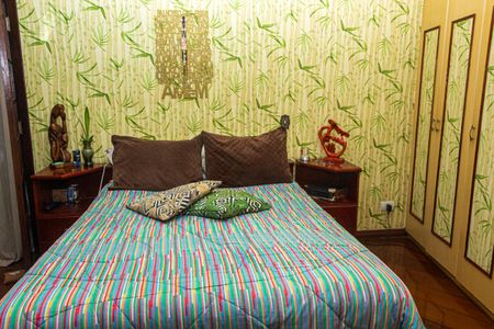 Casa para alugar com 220m², 4 quartos e 8 vagasSuíte 2