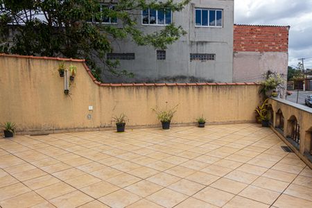 Casa para alugar com 220m², 4 quartos e 8 vagasVaranda