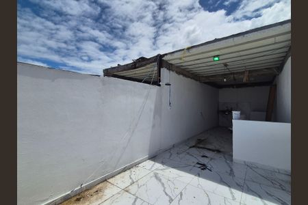 Casa de condomínio para alugar com 120m², 2 quartos e 1 vaga Casa de condomínio para alugar com 120m², 2 quartos e 1 vagaVaranda