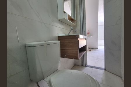 Casa de condomínio para alugar com 120m², 2 quartos e 1 vaga Casa de condomínio para alugar com 120m², 2 quartos e 1 vagaBanheiro 2