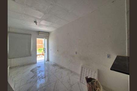 Casa de condomínio para alugar com 120m², 2 quartos e 1 vaga Casa de condomínio para alugar com 120m², 2 quartos e 1 vagaSala