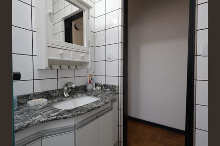 Casa à venda com 134m², 3 quartos e 2 vagasBanheiro