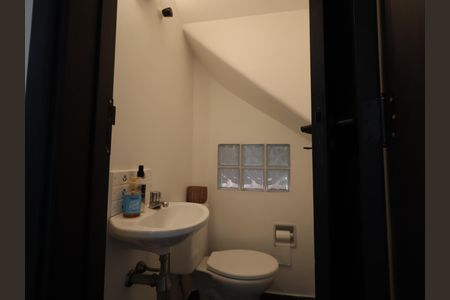 Casa à venda com 134m², 3 quartos e 2 vagasLavabo