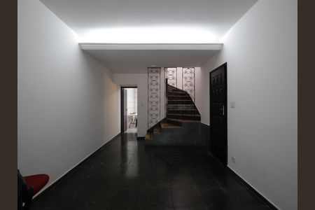 Casa à venda com 134m², 3 quartos e 2 vagasSala