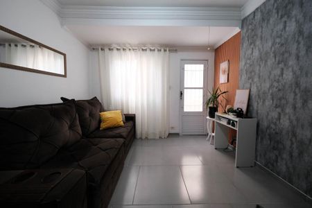 Casa de condomínio à venda com 58m², 2 quartos e 1 vagaSala