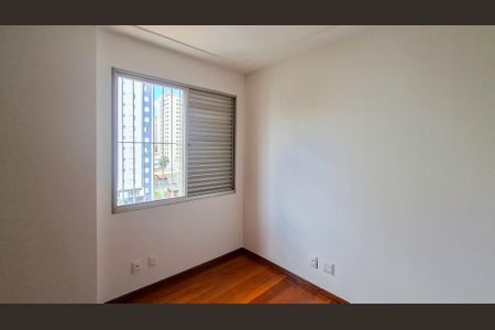 Apartamento para alugar com 115m², 3 quartos e 2 vagasQuarto 2