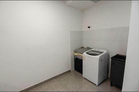 Apartamento à venda com 77m², 3 quartos e sem vagaÁrea de Serviço