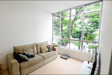 Apartamento à venda com 77m², 3 quartos e sem vagaSala