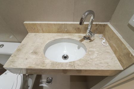 Banheiro de casa para alugar com 1 quarto, 30m² em Vila Espanhola, São Paulo