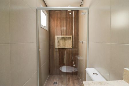 Banheiro de casa para alugar com 1 quarto, 30m² em Vila Espanhola, São Paulo