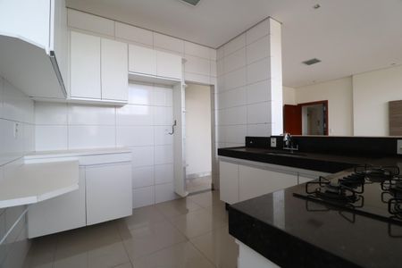 Apartamento para alugar com 160m², 3 quartos e 2 vagasCozinha