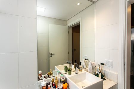 Apartamento à venda com 127m², 3 quartos e 2 vagas Apartamento à venda com 127m², 3 quartos e 2 vagasBanheiro da Suíte