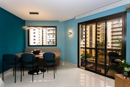 Apartamento à venda com 127m², 3 quartos e 2 vagas Apartamento à venda com 127m², 3 quartos e 2 vagasSala