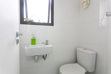 Apartamento à venda com 127m², 3 quartos e 2 vagas Apartamento à venda com 127m², 3 quartos e 2 vagasBanheiro de Serviço